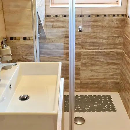 Apartment Attic Near Centre