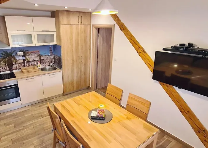 Attic Near Centre アパート スプリト